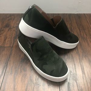 Steve Madden Zayna Camo Sneakers 7.5